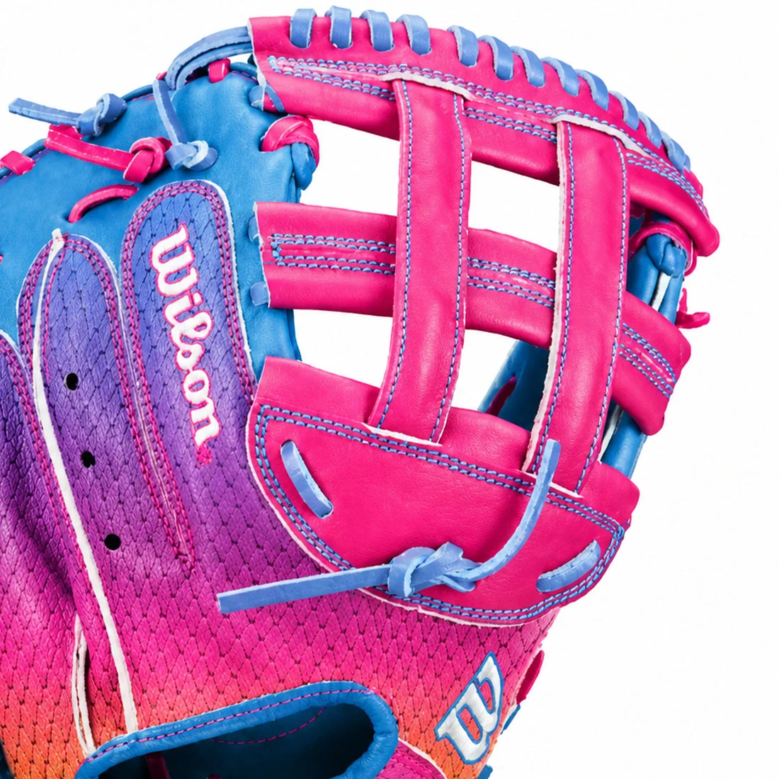 2027 WILSON A1000 FPCM33 LE FASTPITCH SOFTBALL CATCHER'S MITT: MOMENTUM