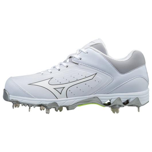 MIZUNO 9-SPIKE SWIFT 5 WOMENS METAL SOFTBALL CLEAT