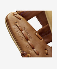 2023 WILSON SIS BATES A2000® SB22 11.75” FASTPITCH INFIELD GLOVE